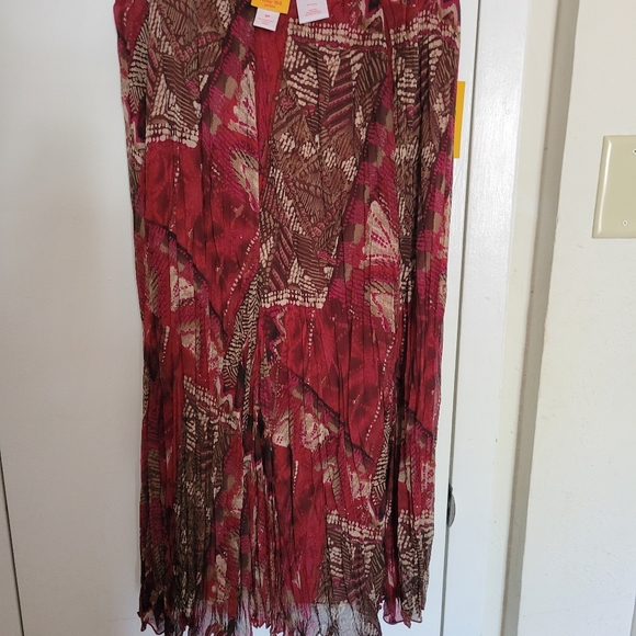 Ruby Rd crinkle Skirt - Picture 2 of 4